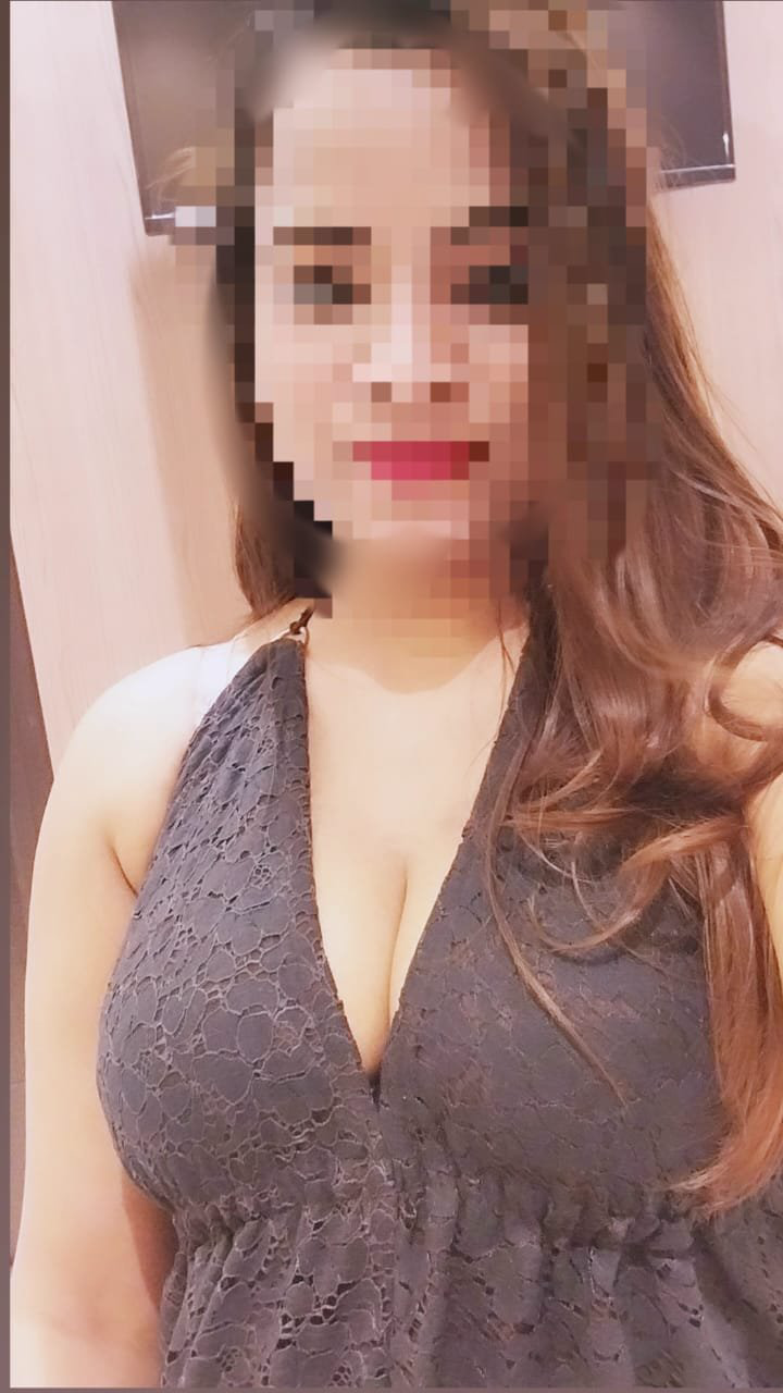 Mumbai Threesome Escort - Soni